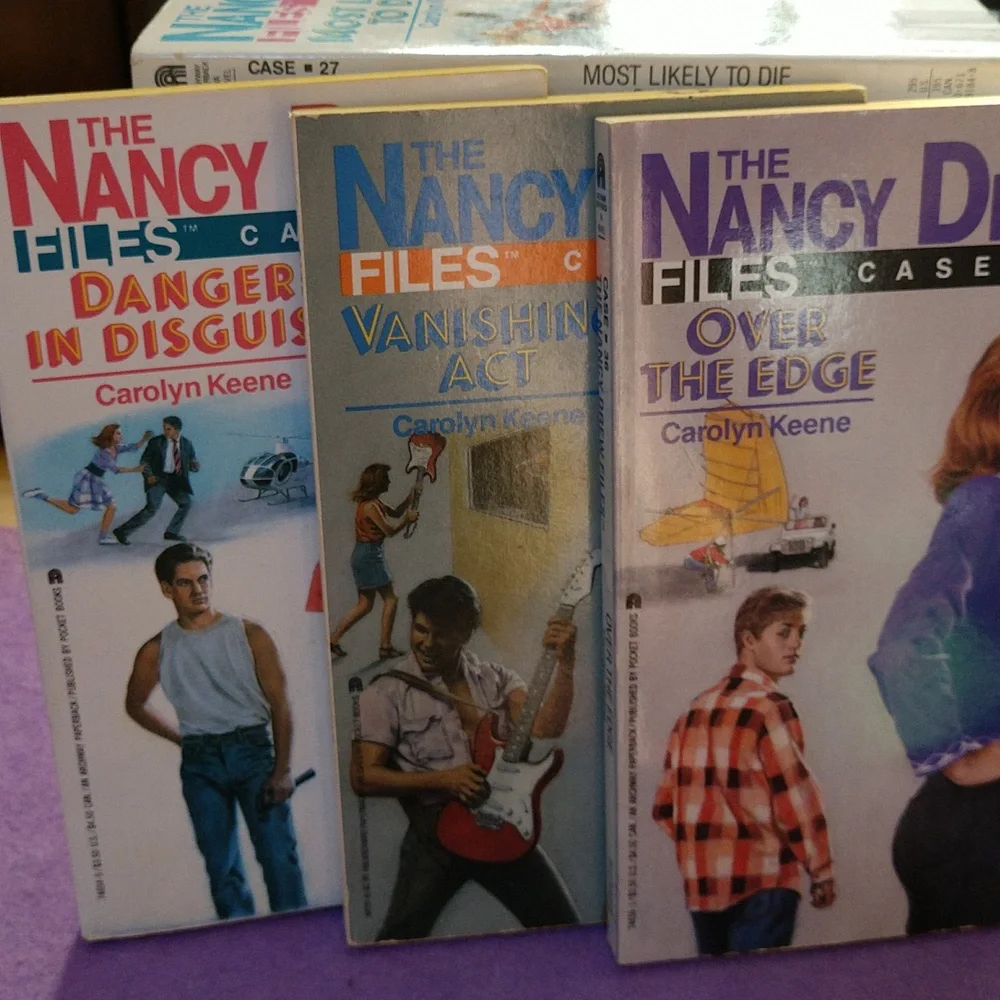 Lot of 17 Nancy Drew Files paperbacks - Picture 5 of 7